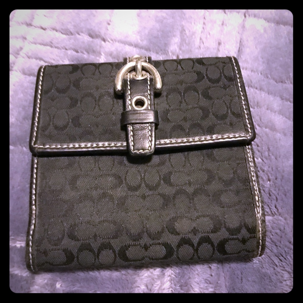 **PRICE REDUCED** Coach wallet